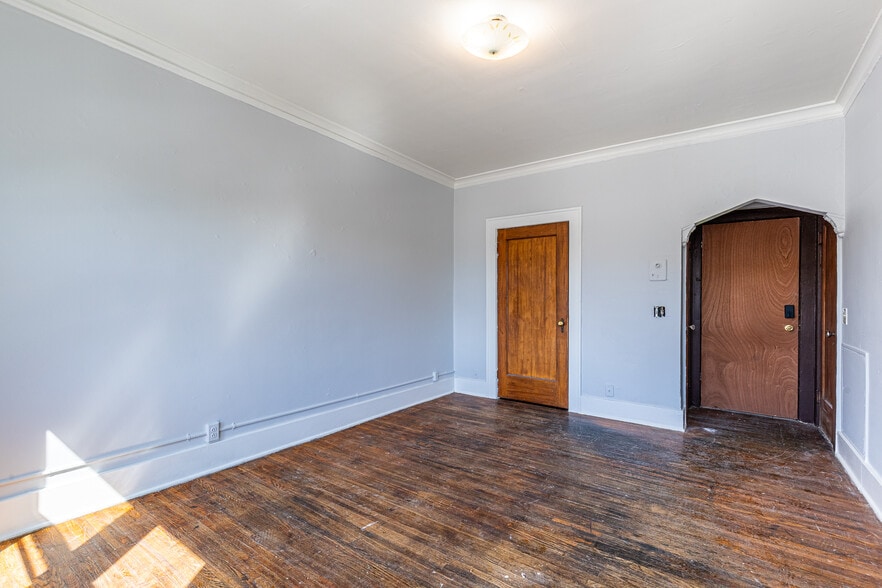 More Photos Of 312 Lake Ave, Rochester Apartments For Sale