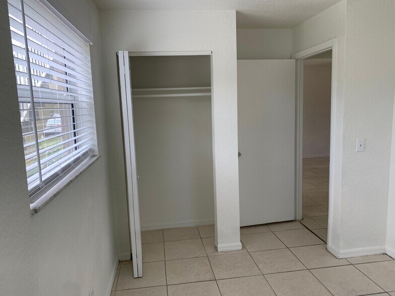 More Photos Of 1634 W 26th Ct, Riviera Beach Apartments For Sale
