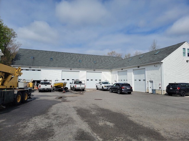 Primary Photo Of 350 N Franklin St, Holbrook Auto Repair For Lease