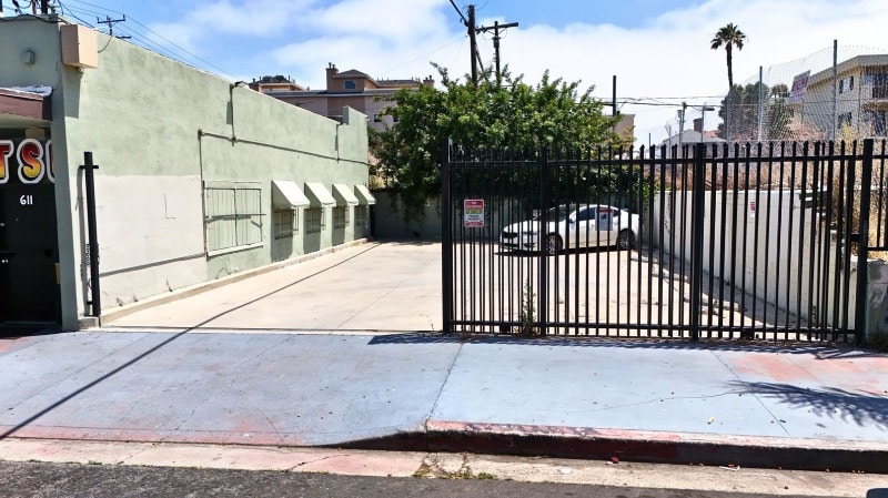 More Photos Of 601-611 W 6th St, San Pedro General Retail For Sale