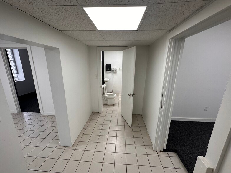 More Photos Of 3014 Penn Ave, Pittsburgh Auto Repair For Lease