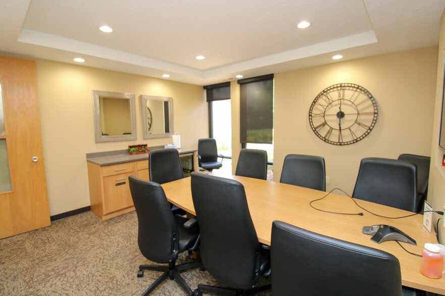 More Photos Of 100 E 3rd St, Galva Office For Sale