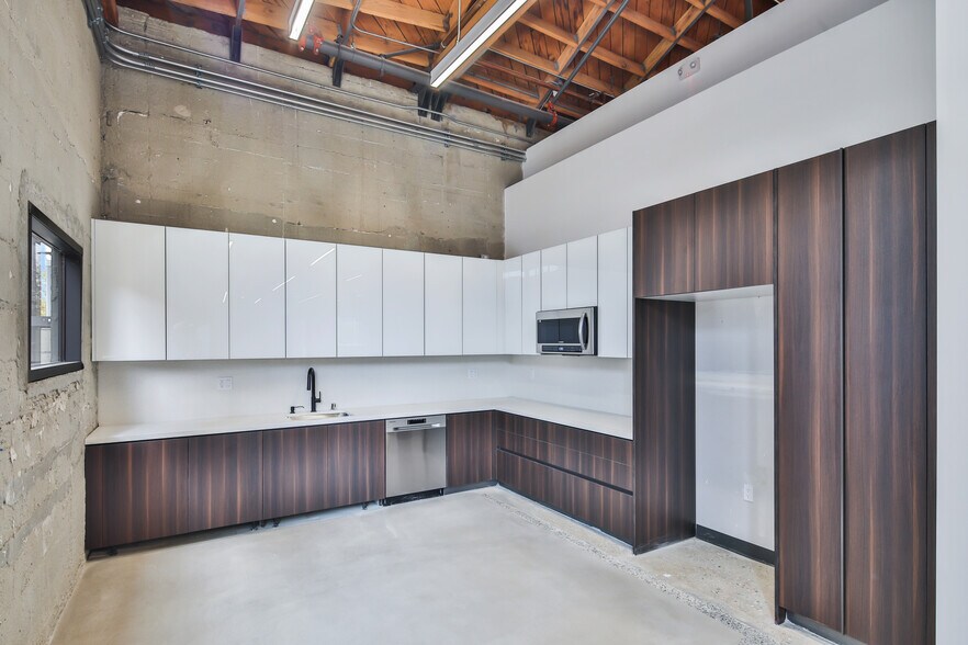 More Photos Of 8468 Warner Dr, Culver City Unknown For Lease