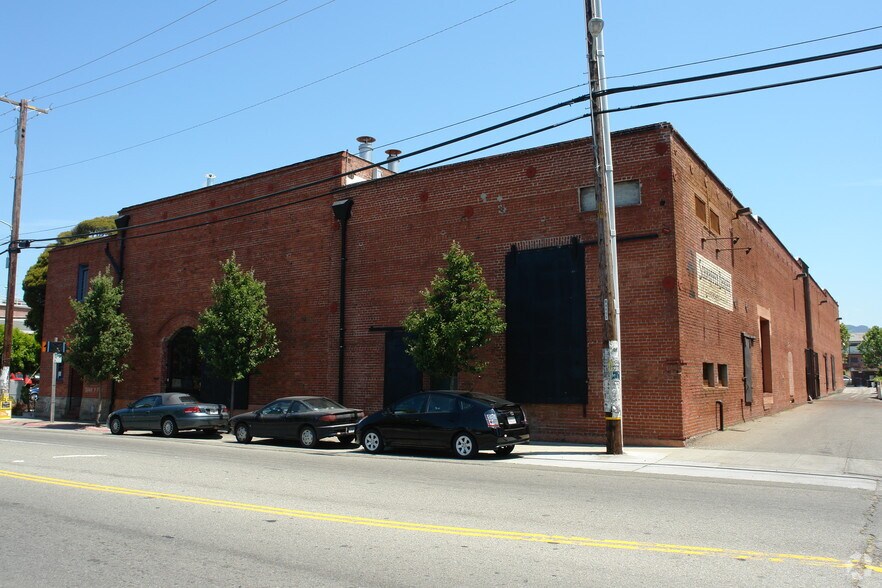 More Photos Of 2865 7th St, Berkeley Warehouse For Lease