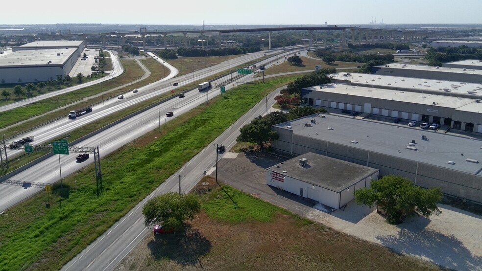 More Photos Of 8539 NE Loop 410, San Antonio Service For Lease