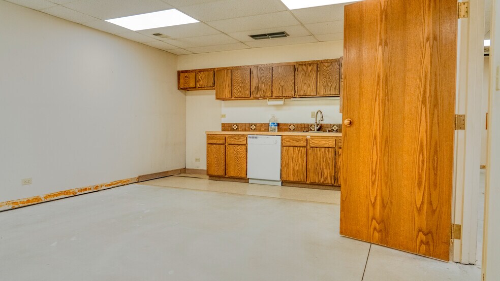 More Photos Of 2737 W 2nd Ave, Denver Warehouse For Sale