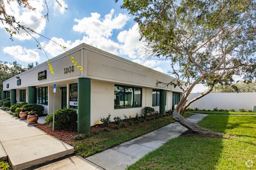 More Photos Of 1202 Tech Blvd, Tampa Light Manufacturing For Lease