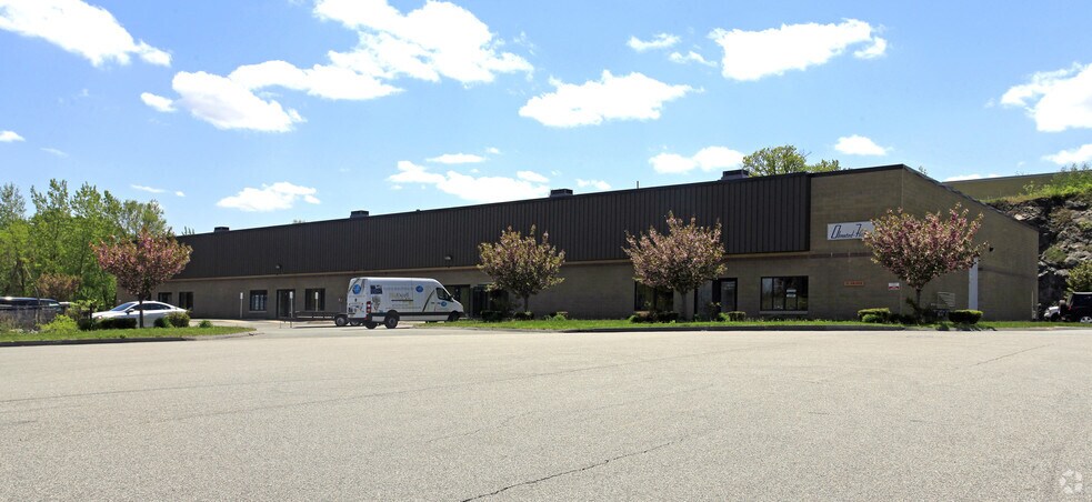 Primary Photo Of 31 Draper St, Woburn Warehouse For Lease