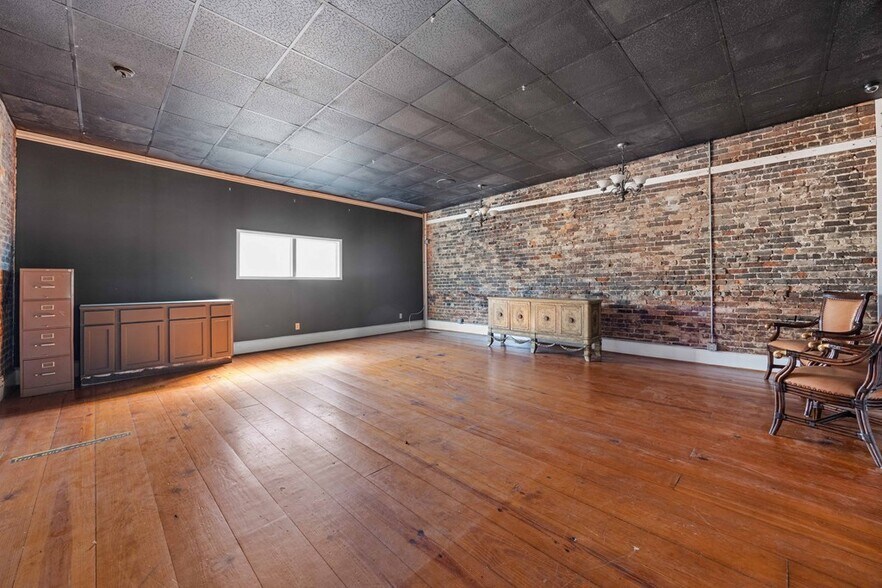 More Photos Of 219 E Screven St, Quitman Storefront Retail Office For Sale