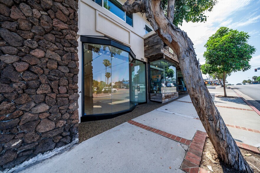 More Photos Of 570-574 S Coast Hwy, Laguna Beach Storefront Retail Residential For Lease