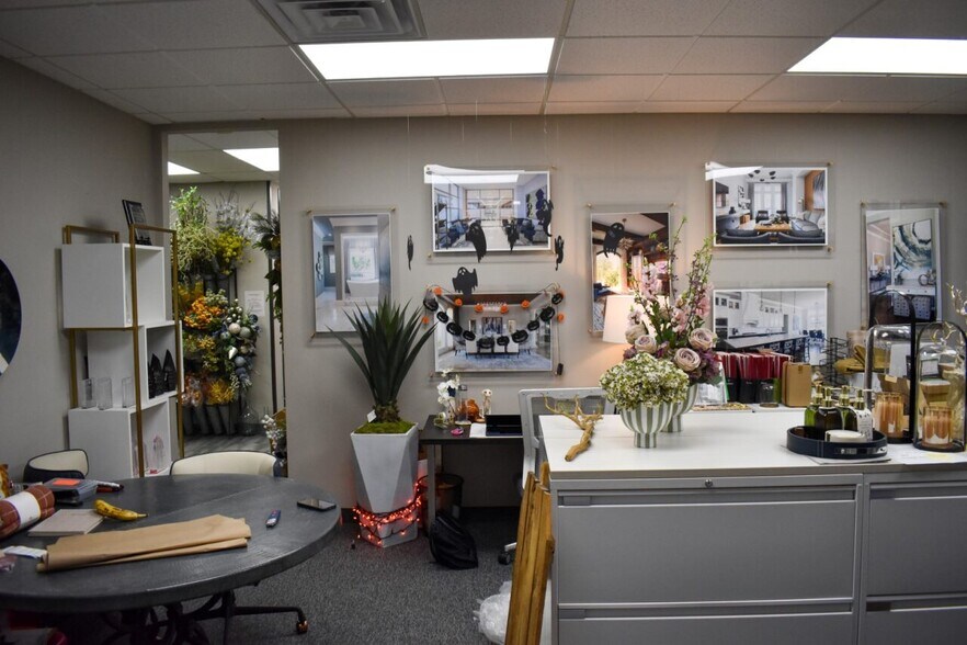 More Photos Of 3033 Kellway Dr, Carrollton Research And Development For Lease