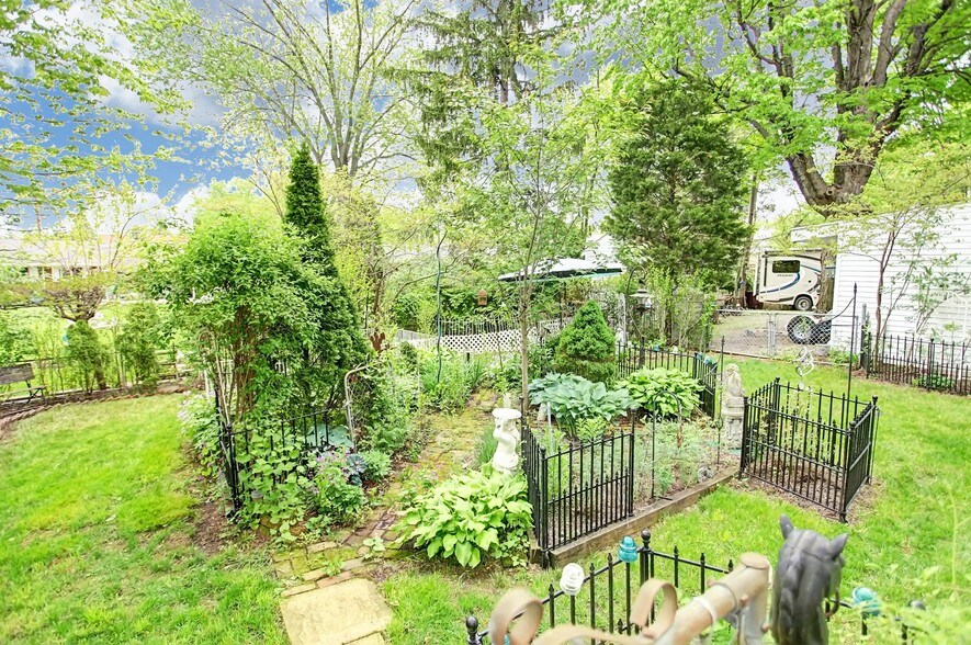 More Photos Of 80 W State St, Springboro Hospitality For Sale