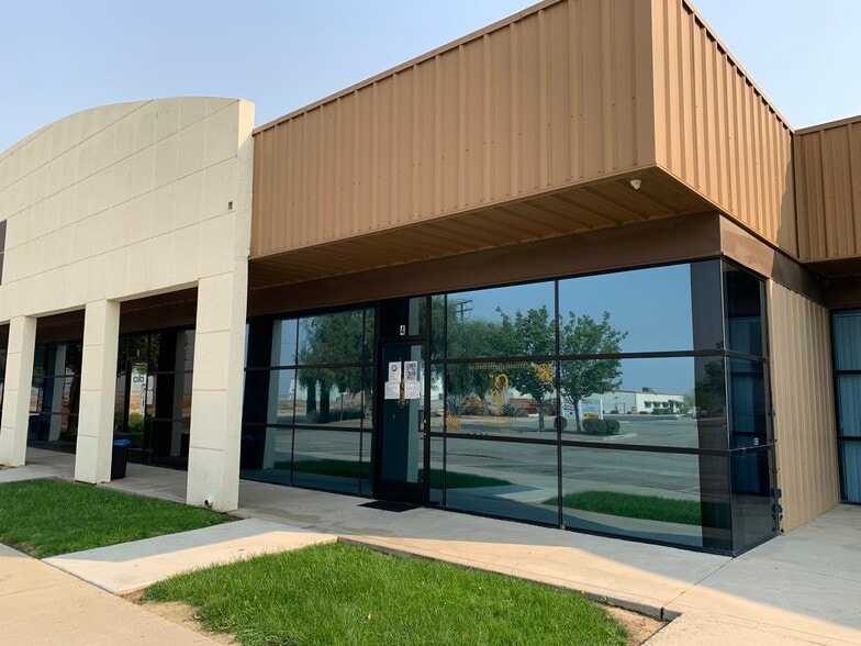 More Photos Of 1427 S Lexington St, Delano Light Manufacturing For Lease