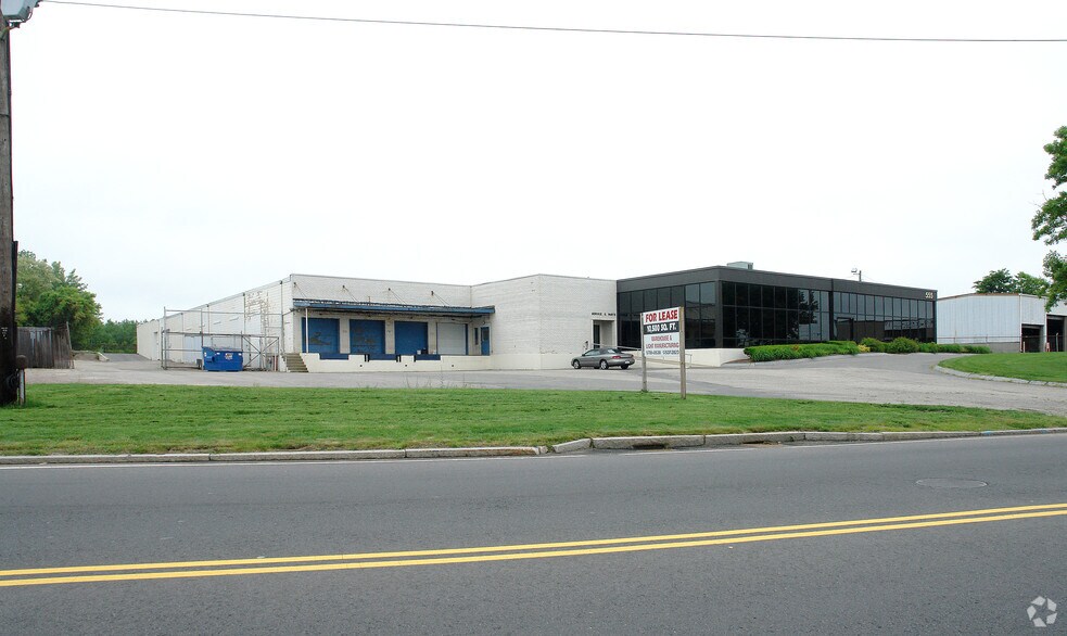 Primary Photo Of 555 Cottage St, Springfield Warehouse For Lease