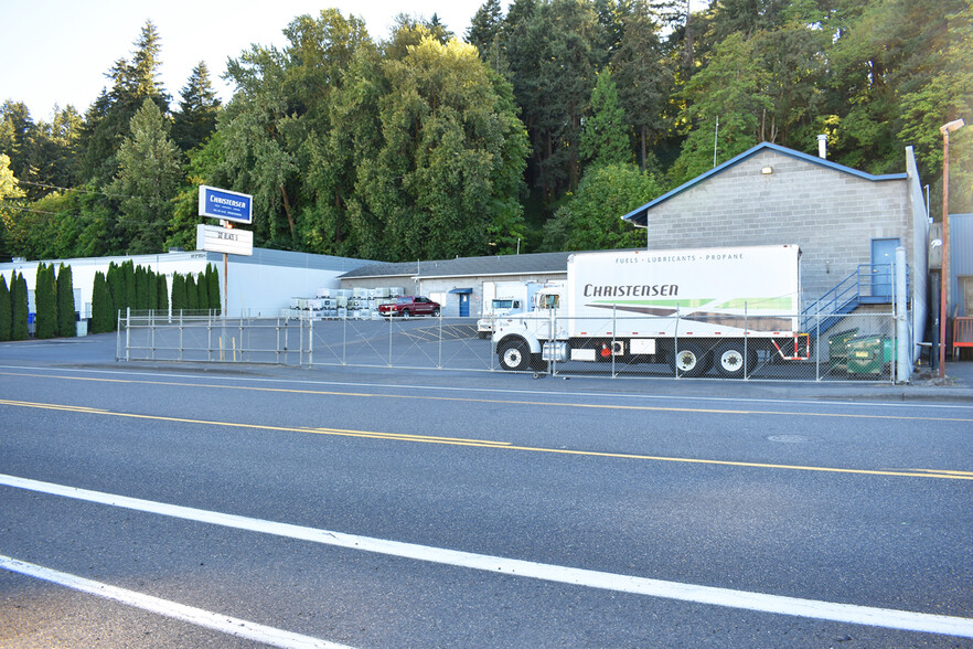 More Photos Of 2727 NW St Helens Rd, Portland Manufacturing For Lease