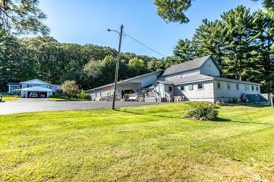 More Photos Of N9581 US Highway 12, Merrillan Restaurant For Sale