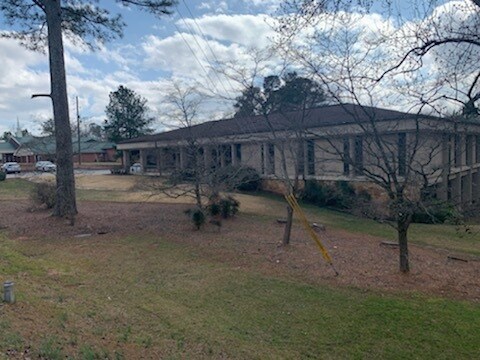 More Photos Of 1330 N Park St, Carrollton Medical For Sale