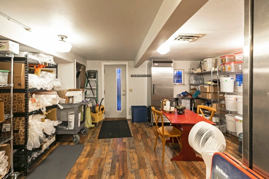 More Photos Of 600 South Ave W, Missoula General Retail For Sale