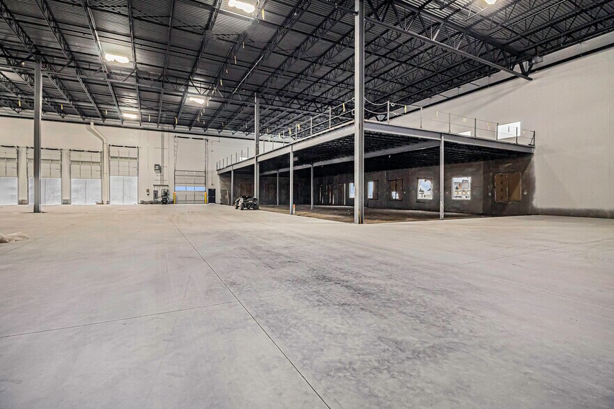 More Photos Of 13751 Hamilton Ave, Highland Park Distribution For Sale