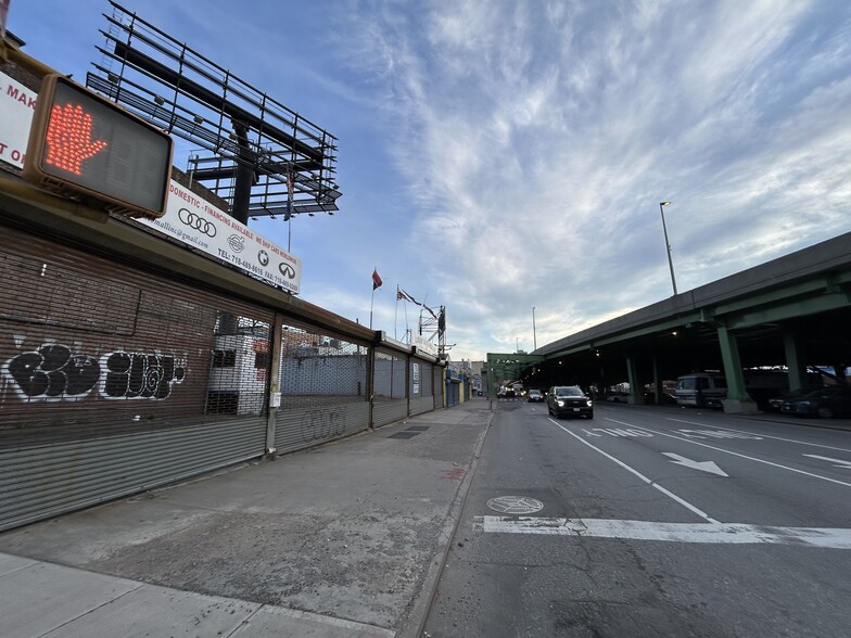 More Photos Of 122 18th St, Brooklyn Land For Lease