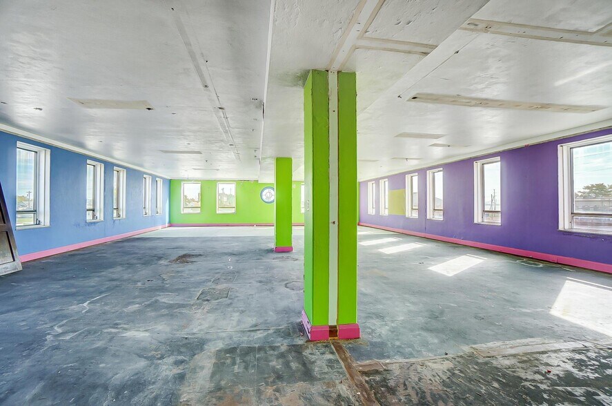 More Photos Of 311 S Main St, Celina Office For Sale