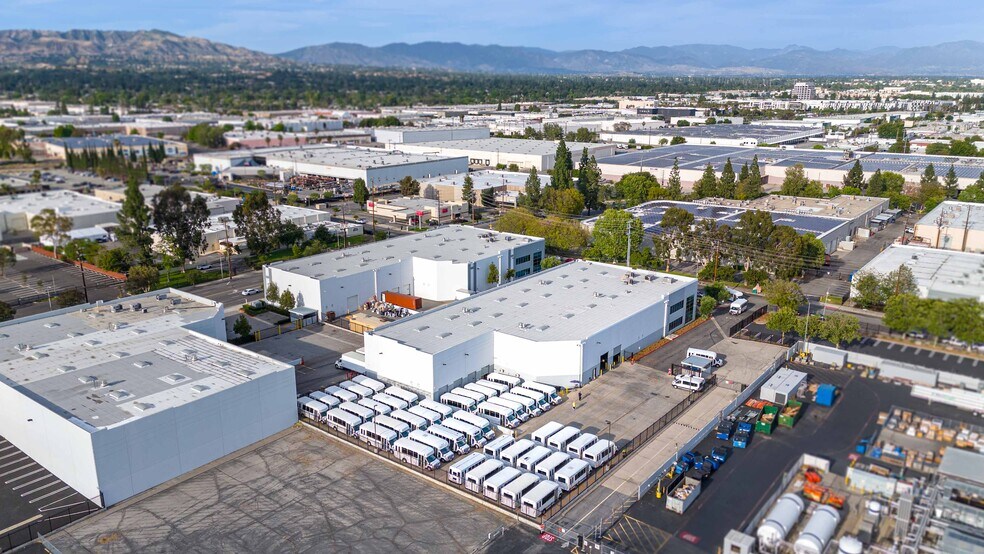 More Photos Of 9031 N Lurline Ave, Chatsworth Distribution For Lease