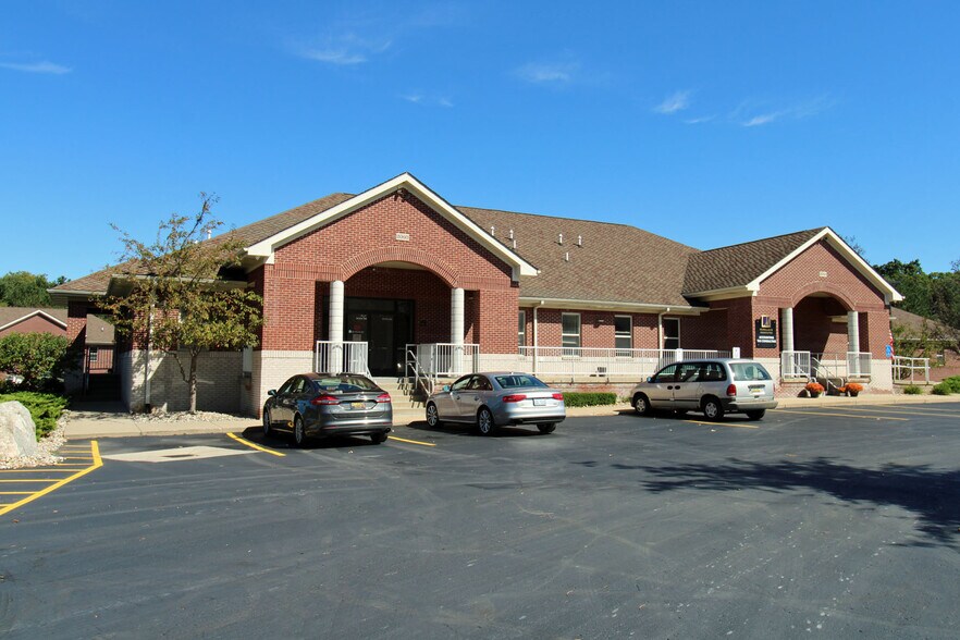 More Photos Of 2000-2160 Grand River Anx, Brighton Unknown For Lease