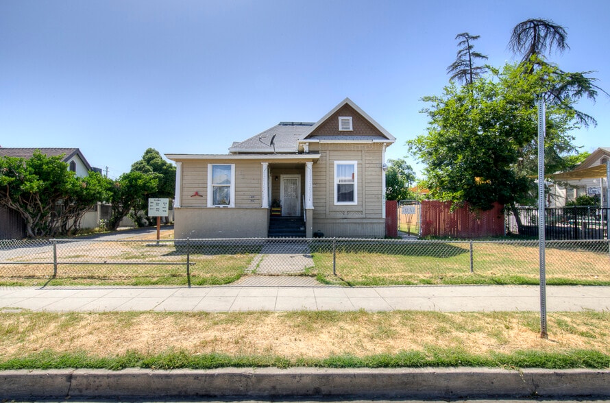 More Photos Of 329 N Glenn Ave, Fresno Apartments For Sale