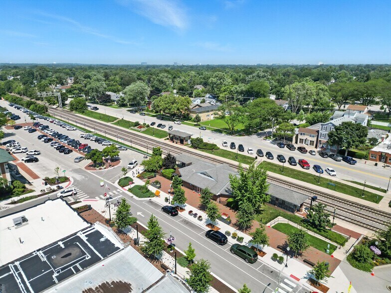 More Photos Of 32-34 W Burlington Ave, Westmont Office For Sale