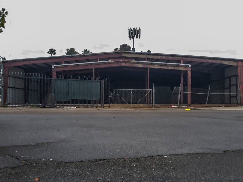 More Photos Of 3019-3045 Wilson Rd, Bakersfield Unknown For Lease