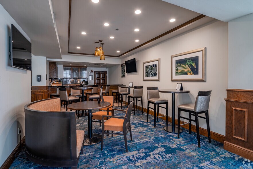 More Photos Of 12828 San Pedro Ave, San Antonio Hotel For Sale