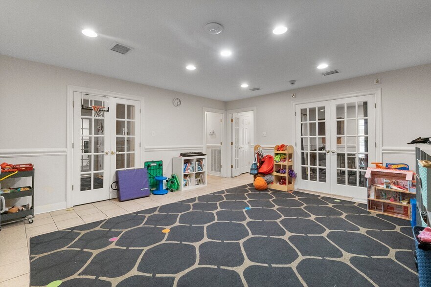 More Photos Of 1824 Sawdust Rd, The Woodlands Medical For Sale