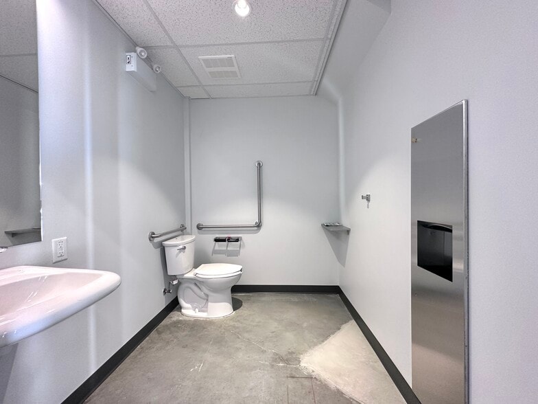 More Photos Of 951 E Kent Av N, Vancouver Warehouse For Sale