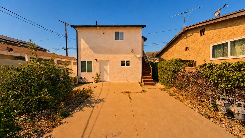 More Photos Of , Tujunga Office For Sale