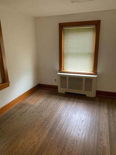 More Photos Of 650 E Broad St, Souderton Freestanding For Sale