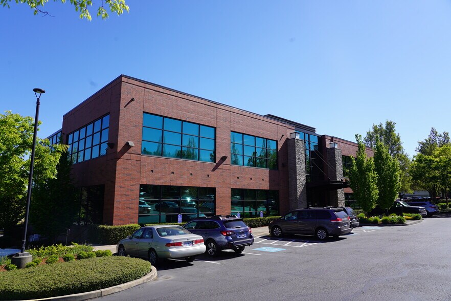More Photos Of 8050 SW Warm Springs St, Tualatin Medical For Lease