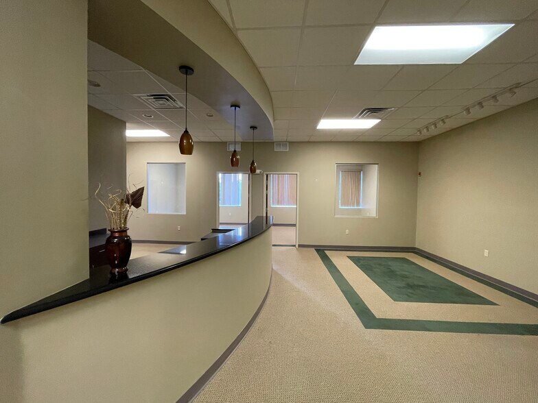 More Photos Of 1010 Davis St, Jacksonville Office For Lease