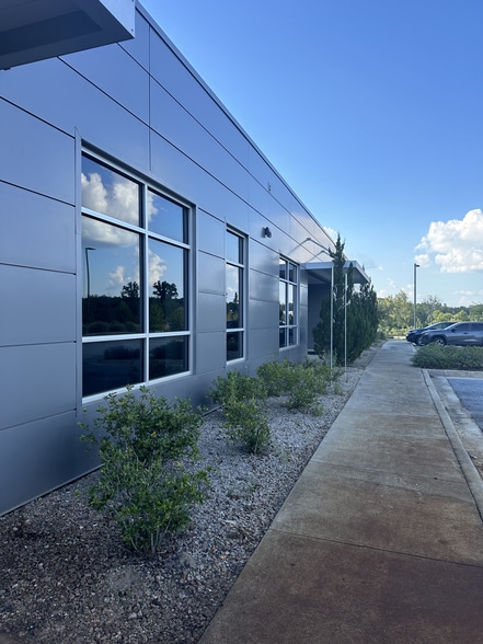 More Photos Of 2471 Innovation Dr, Auburn Manufacturing For Sale