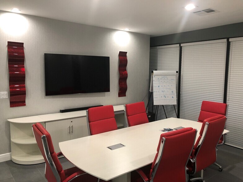 More Photos Of 3333 W Commercial Blvd, Fort Lauderdale Medical For Sale