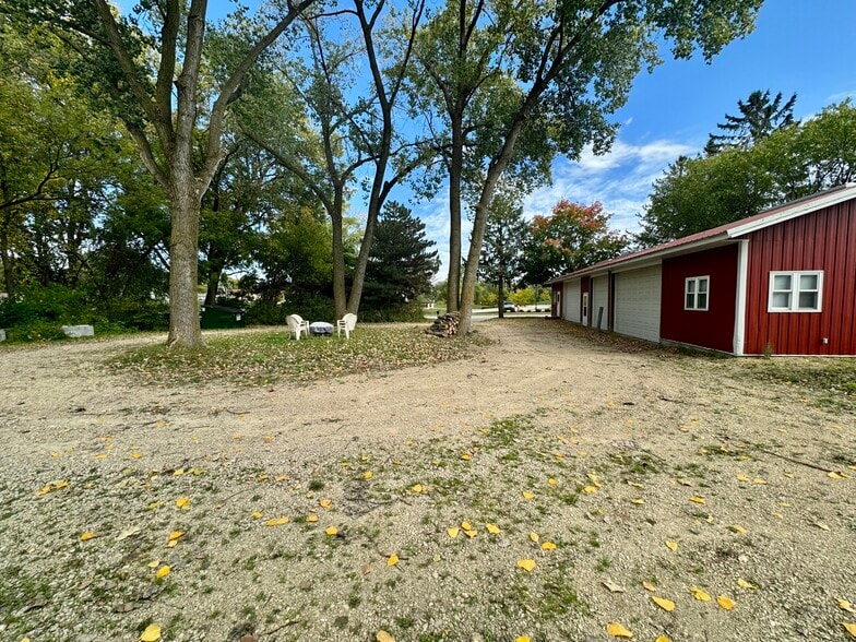 More Photos Of 112 N Madison St, Waunakee Warehouse For Sale