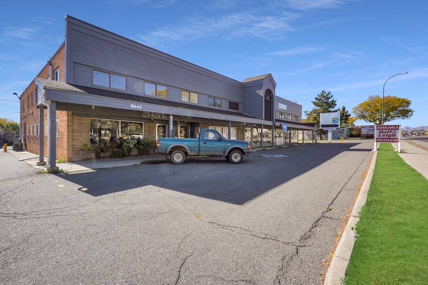 More Photos Of 8646 W Colfax Ave, Lakewood Freestanding For Lease