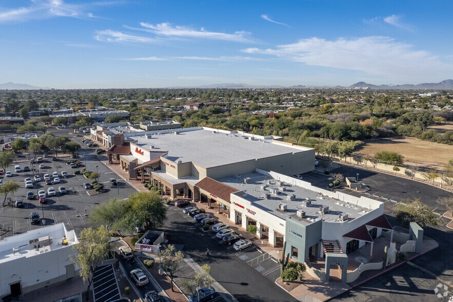 More Photos Of 3275 N Swan Rd, Tucson Storefront For Lease