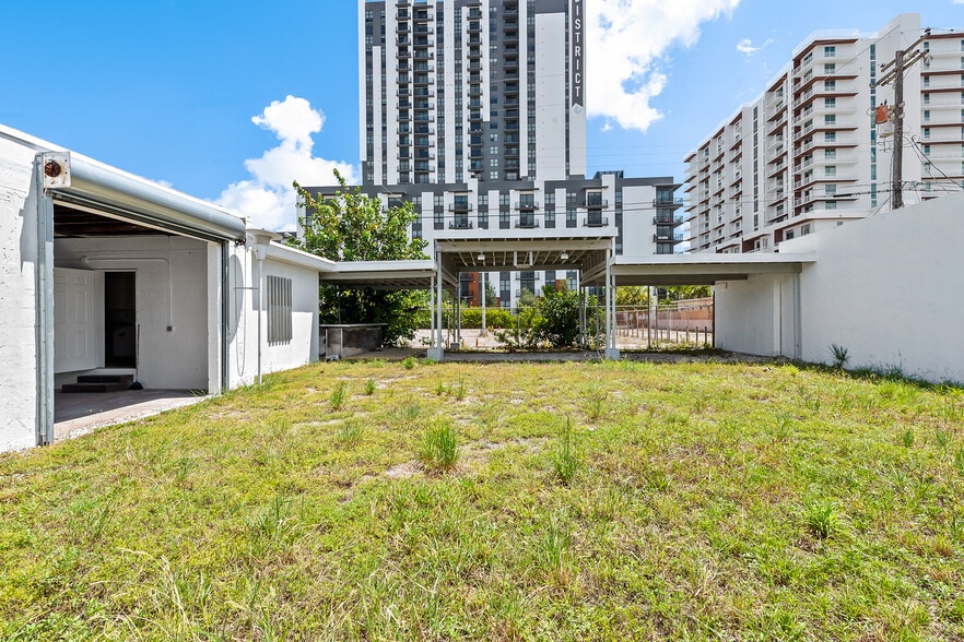 More Photos Of 810 NE 4th Ave, Fort Lauderdale Storefront Retail Office For Lease