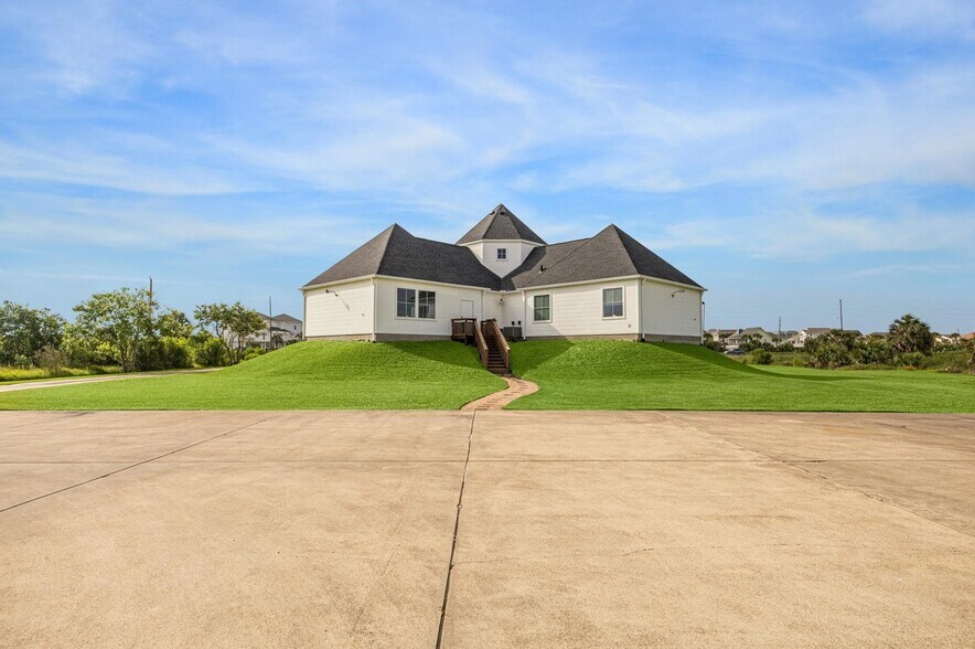 More Photos Of 13450 Termini San Luis Pass Rd, Galveston Office For Sale