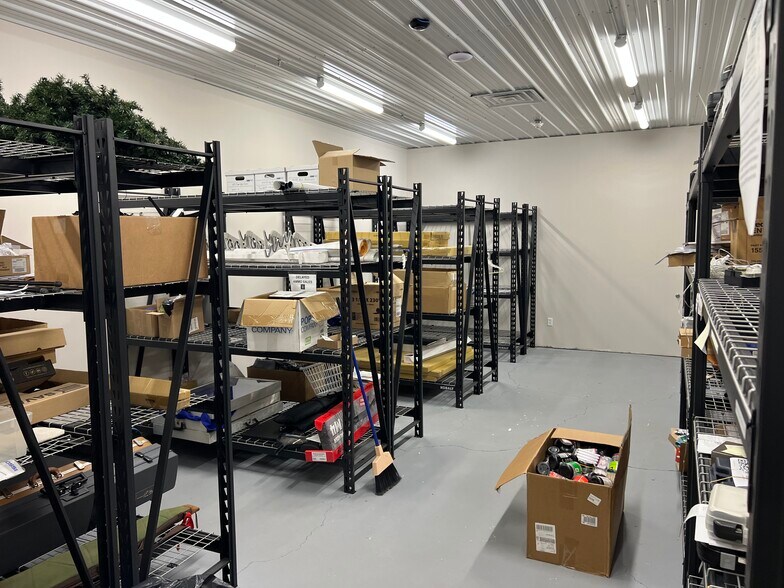 More Photos Of 5831 Seneca St, Elma Light Distribution For Lease