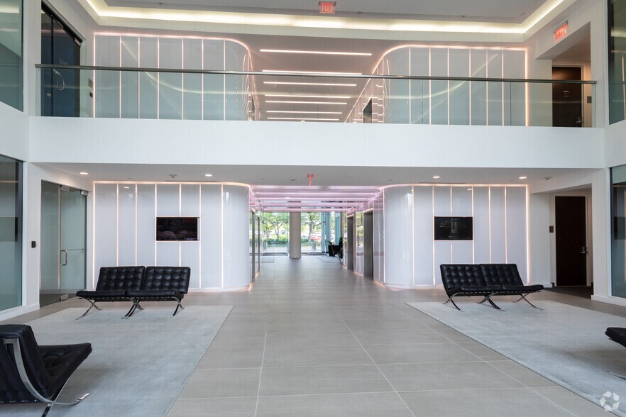 More Photos Of 8609 Westwood Center Dr, Vienna Coworking Space