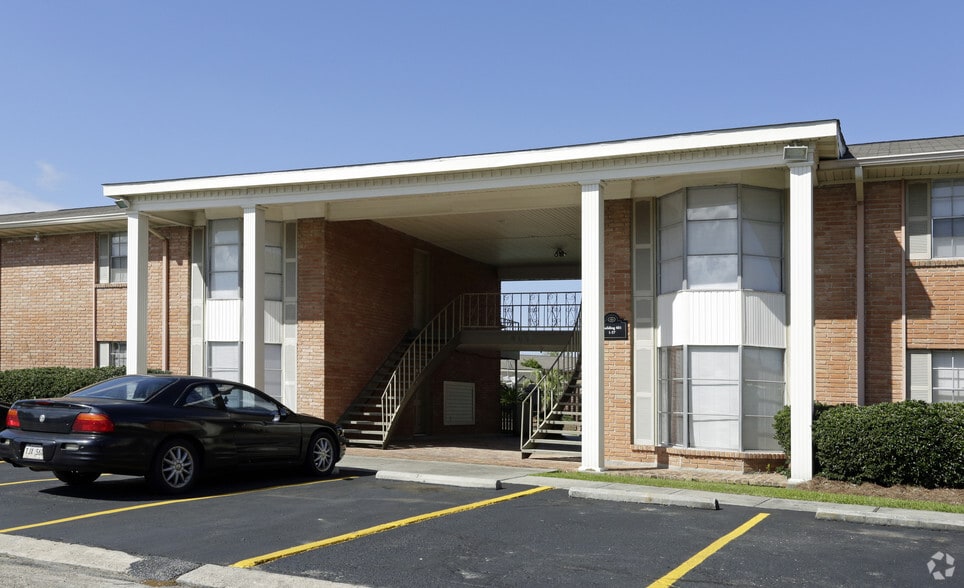 More Photos Of 1901 Lafayette St, Gretna Apartments For Sale