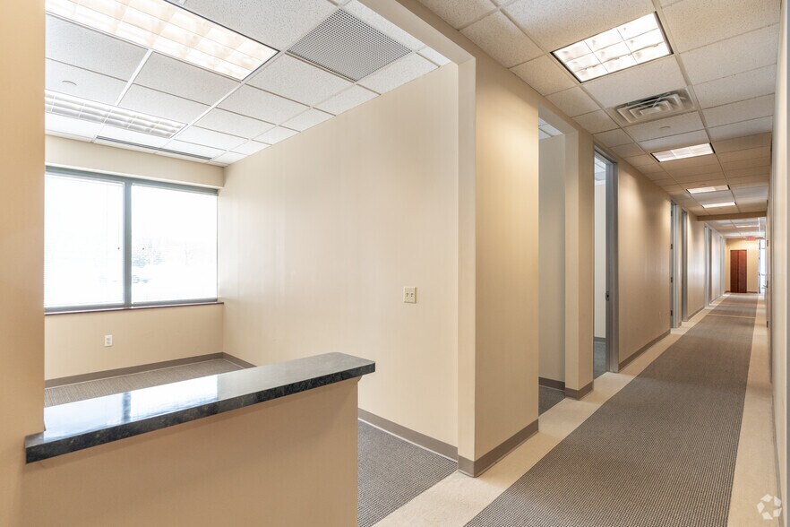 More Photos Of 1000 Westlakes Dr, Berwyn Unknown For Lease