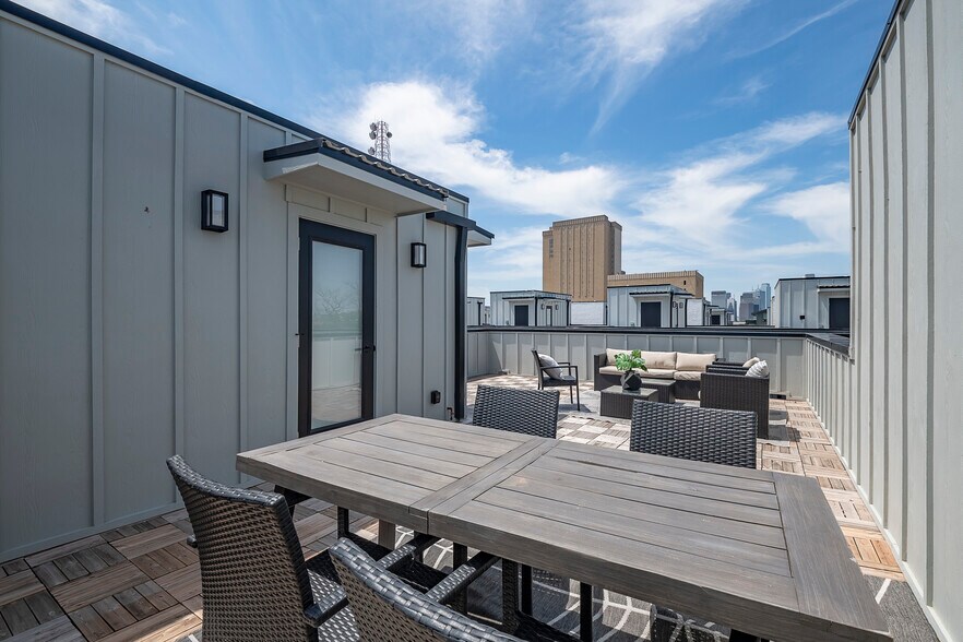 More Photos Of 1423 N Carroll Ave, Dallas Apartments For Sale