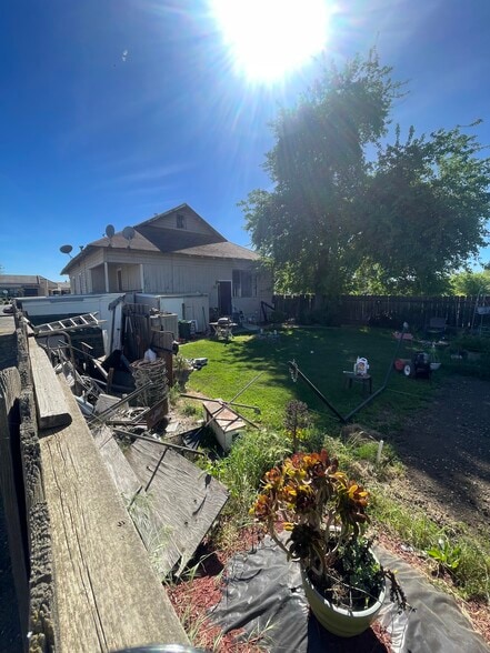 More Photos Of 356 W Main St, Woodland Specialty For Sale